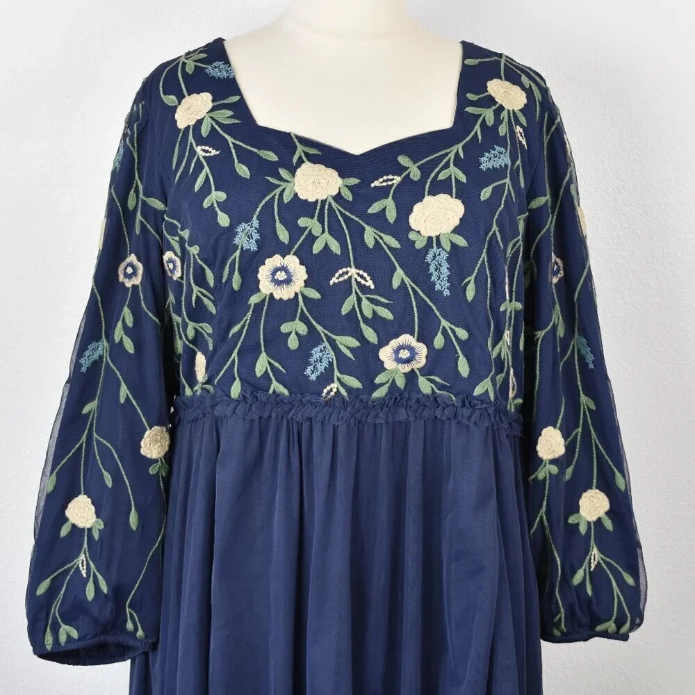 JessaKae Leah Dress Floral Embroidered - 4x - Picture 2 of 9